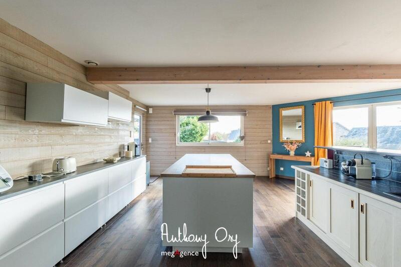 Maison - 201 m² - 6 pièces