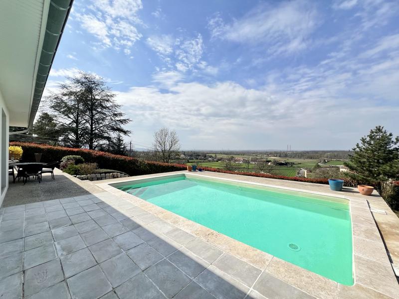 Maison - 125 m² - 5 pièces