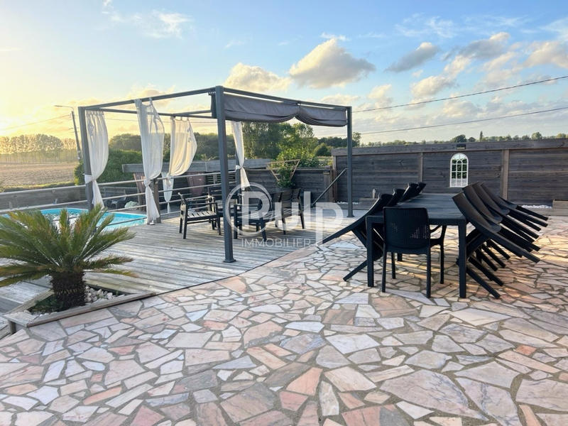 Pavillon - 164 m² - 7 pièces