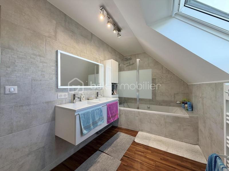 Maison - 152 m² - 6 pièces