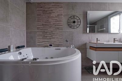 Maison - 168 m² - 5 pièces