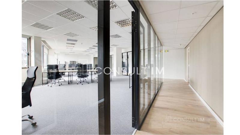 Bureau - 325 m²