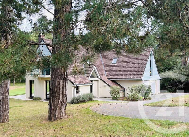 Maison - 202 m² - 5 pièces