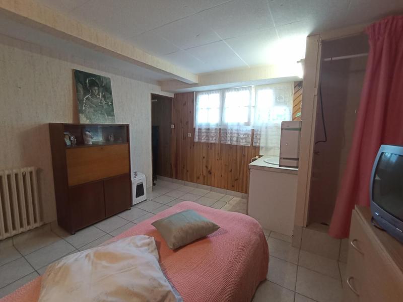 Maison - 211 m² - 16 pièces