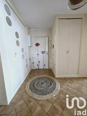 Appartement - 93 m² - 5 pièces