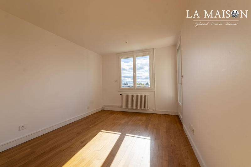 Appartement - 85 m² - 4 pièces