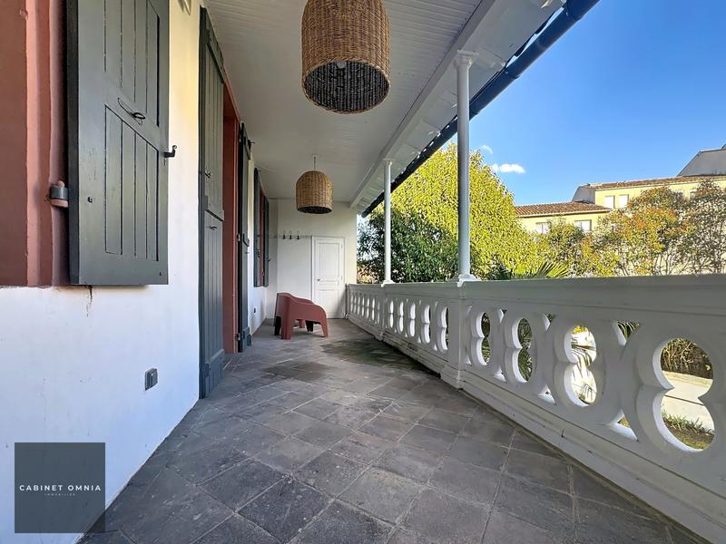 Maison ancienne - 230 m² - 7 pièces