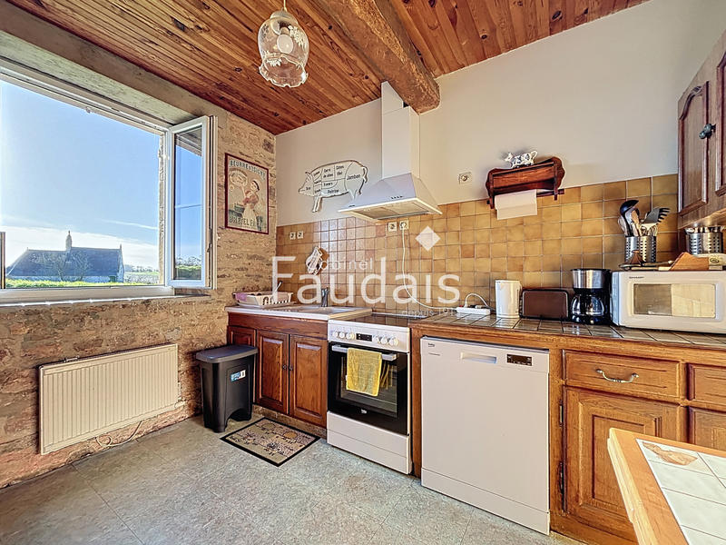 Maison - 267 m² - 11 pièces