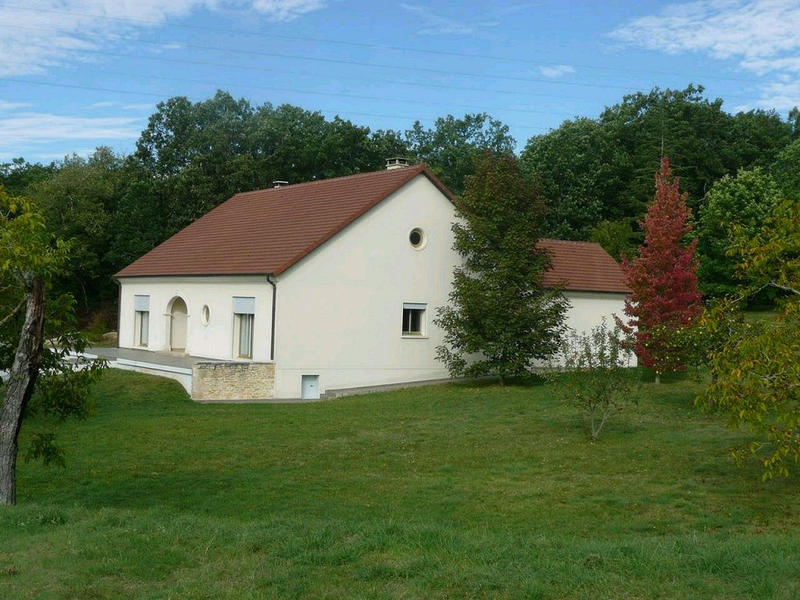 Maison - 240 m² - 6 pièces