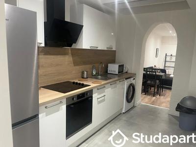 Chambre - 11 m² - 1 pièce