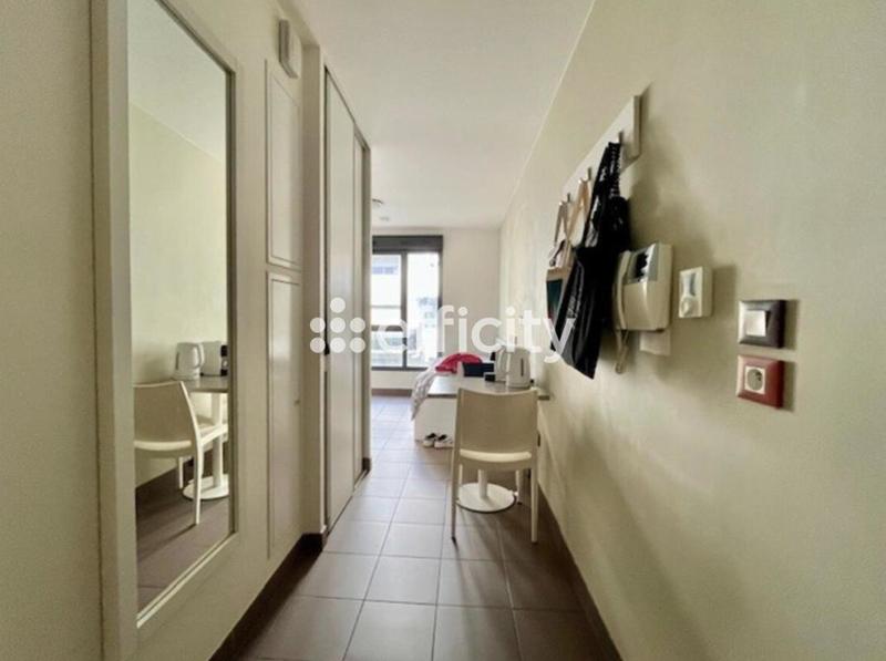 Appartement ancien - 28 m² - 2 pièces