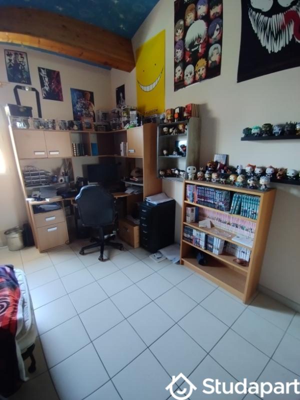 Chambre - 140 m² - 1 pièce