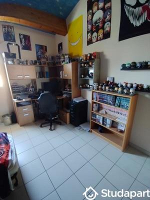 Chambre - 140 m² - 1 pièce