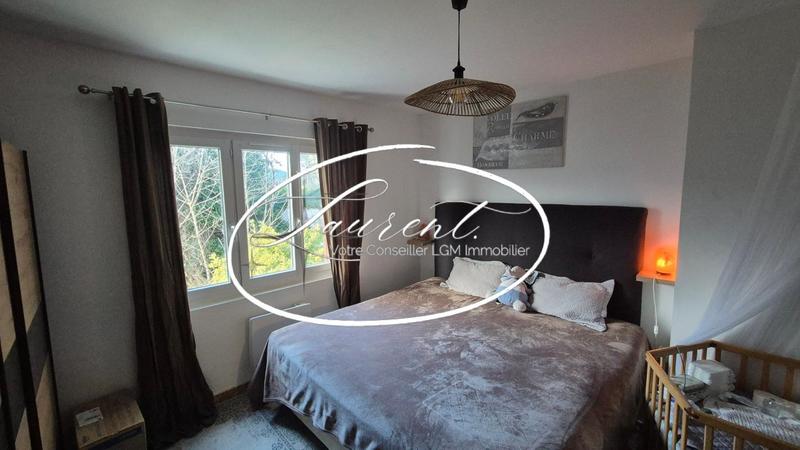 Immeuble - 134 m² - 6 pièces