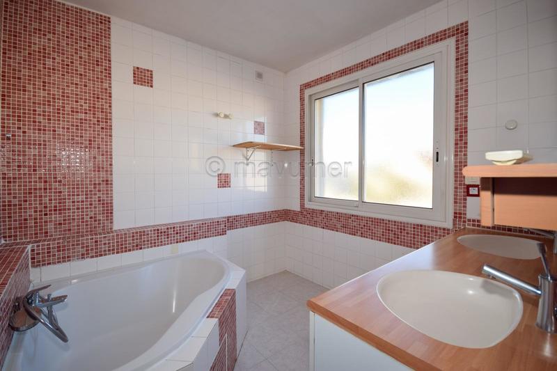 Maison - 146 m² - 5 pièces