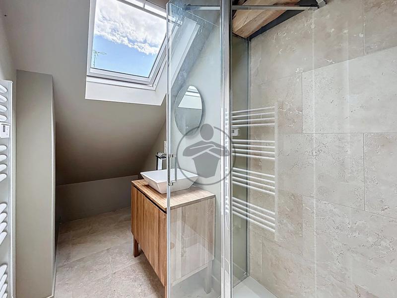 Maison - 185 m² - 7 pièces