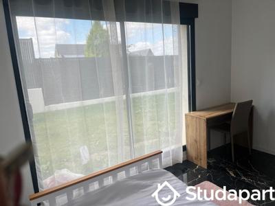 Chambre - 12 m² - 1 pièce