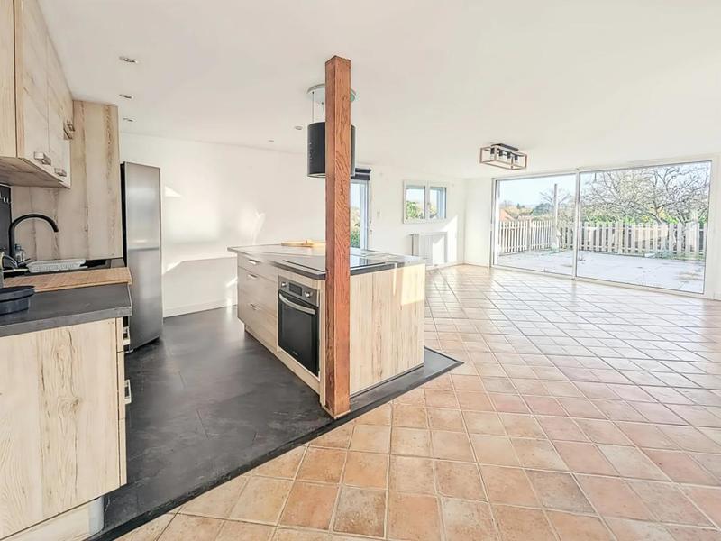 Maison - 140 m² - 5 pièces