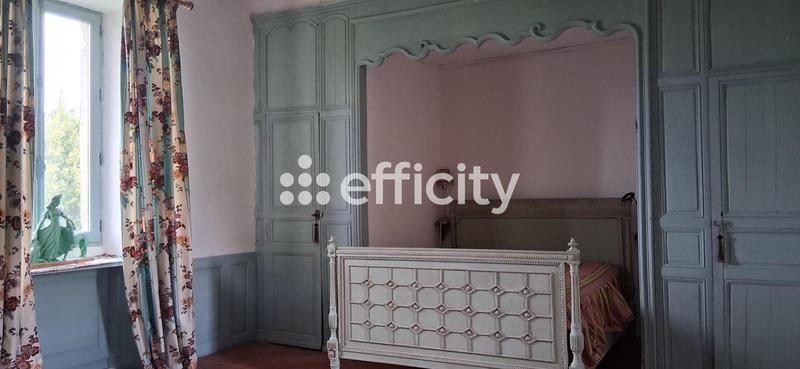 Propriété - 205 m² - 6 pièces