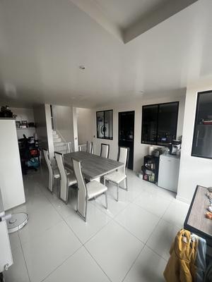 Appartement - 96 m² - 5 pièces