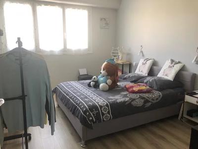 Appartement - 99 m² - 4 pièces