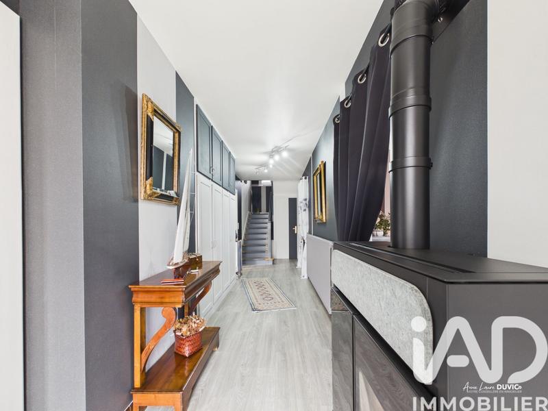 Maison - 243 m² - 7 pièces