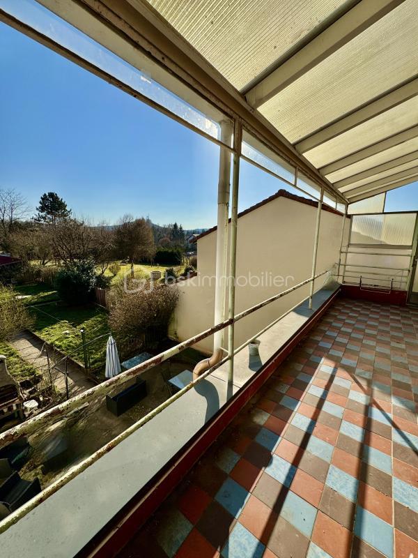 Maison traditionnelle - 260 m² - 10 pièces