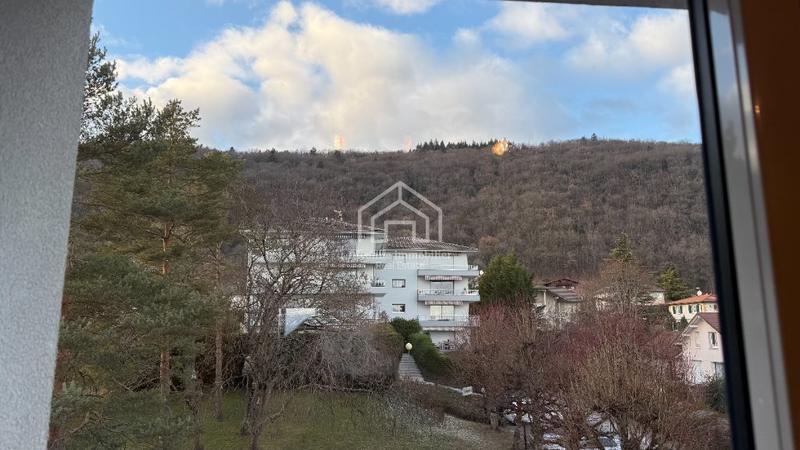 Appartement - 104 m² - 4 pièces