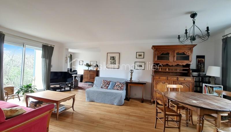 Propriété - 142 m² - 8 pièces