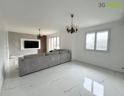 Maison - 137 m² - 7 pièces