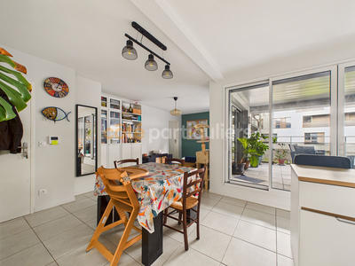 Appartement - 80 m² - 4 pièces