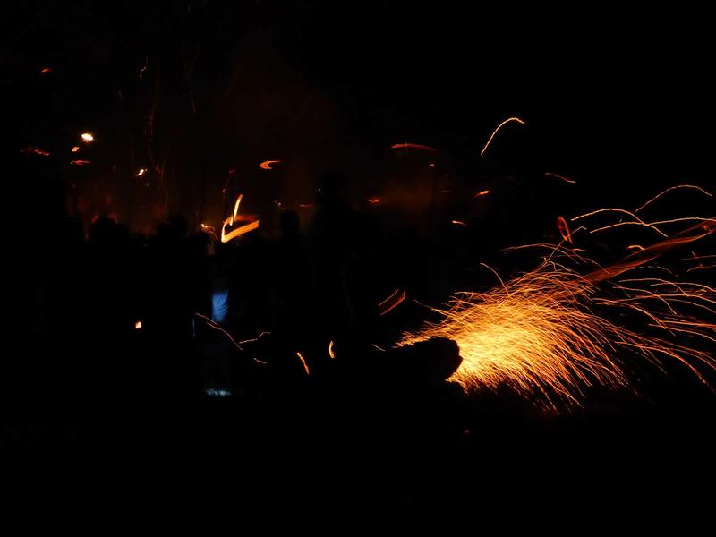 Schieweschlawe : Lancer de disques enflammés