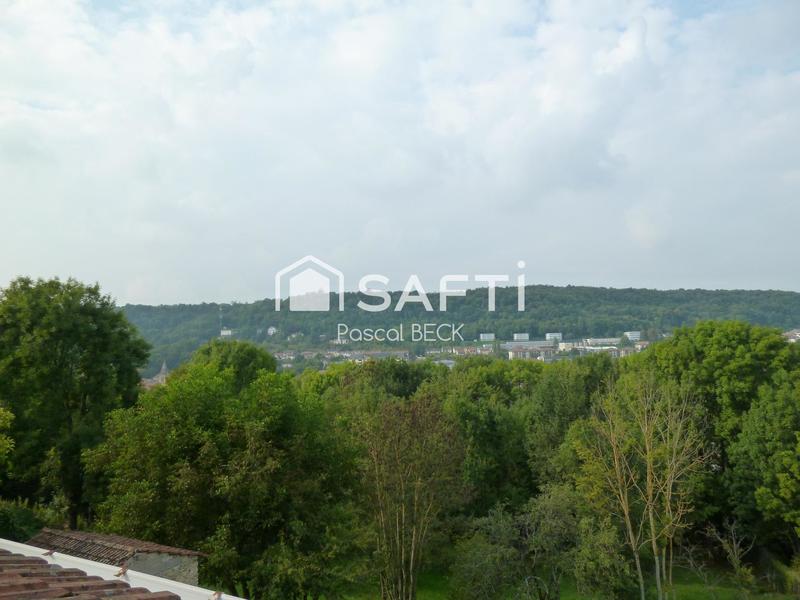 Appartement - 95 m² - 2 pièces