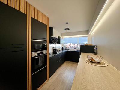 Appartement - 84 m² - 5 pièces