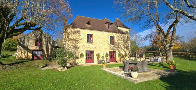 Demeure - 245 m² - 10 pièces