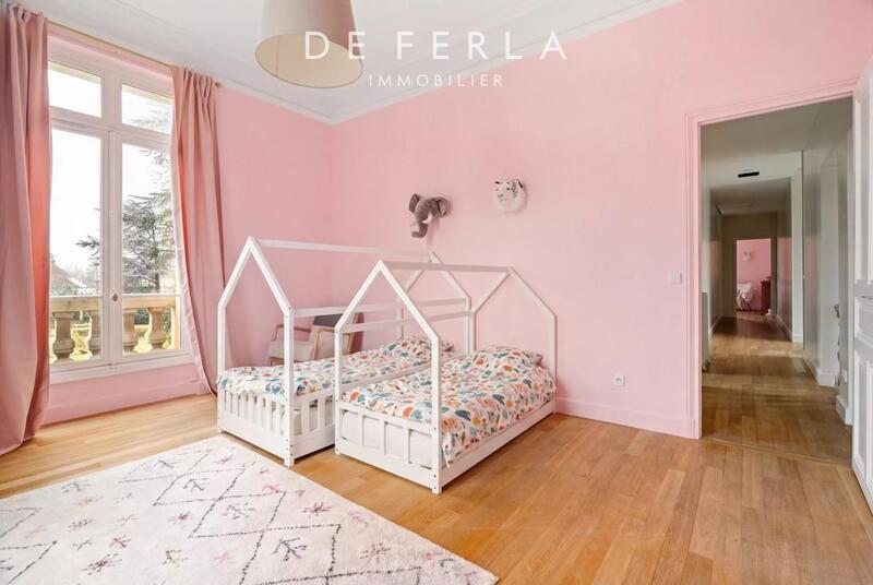 Château - 826 m² - 18 pièces