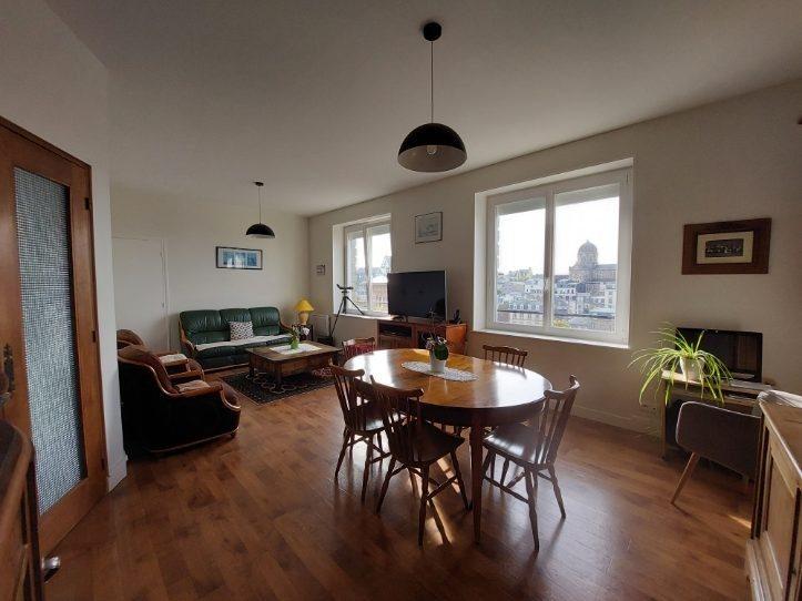 Appartement - 94 m² - 5 pièces