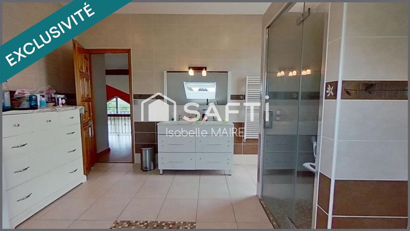 Maison - 170 m² - 6 pièces