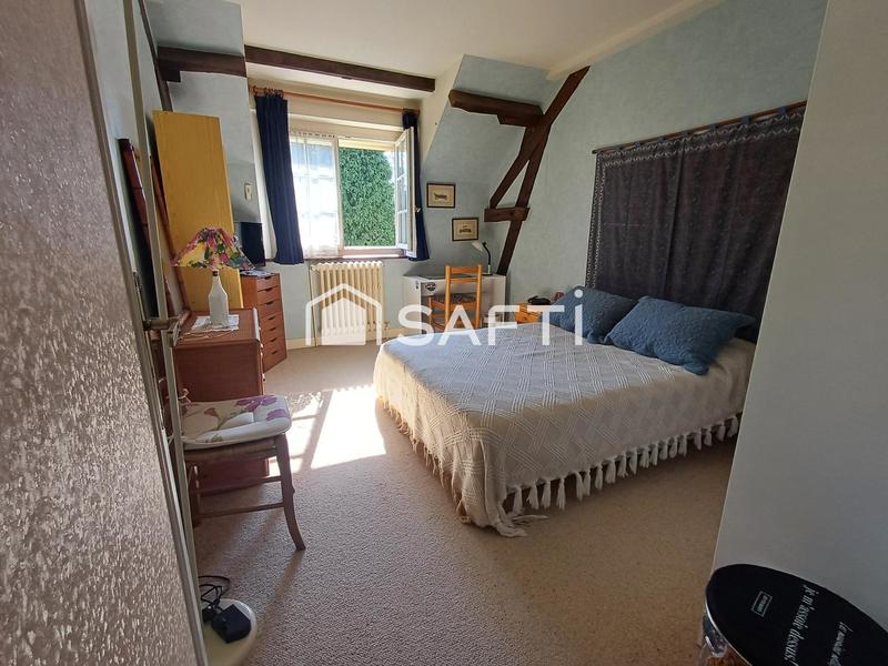 Maison - 213 m² - 8 pièces