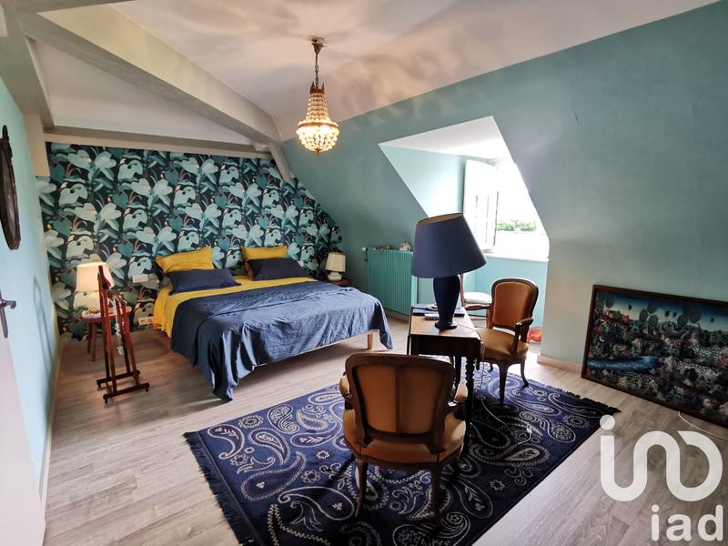 Maison - 221 m² - 7 pièces