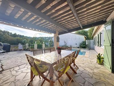 Maison - 95 m² - 4 pièces