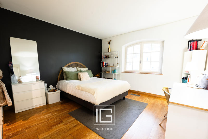 Maison - 300 m² - 7 pièces