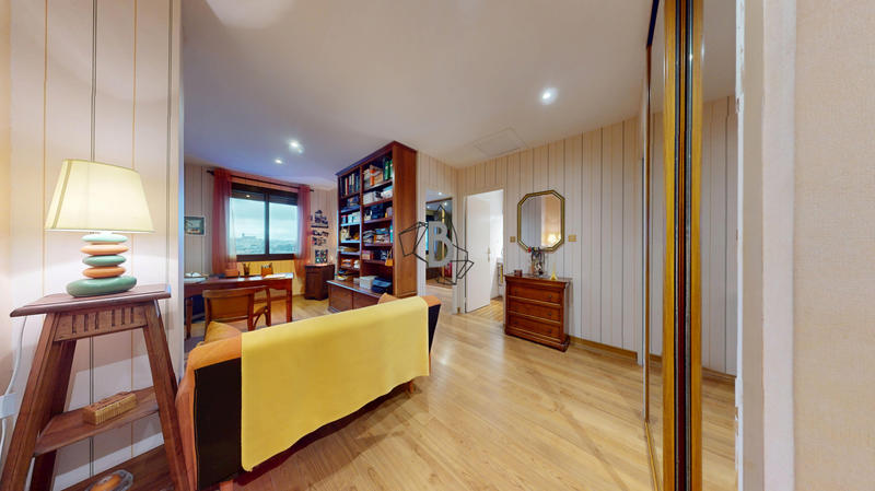 Maison - 96 m² - 5 pièces