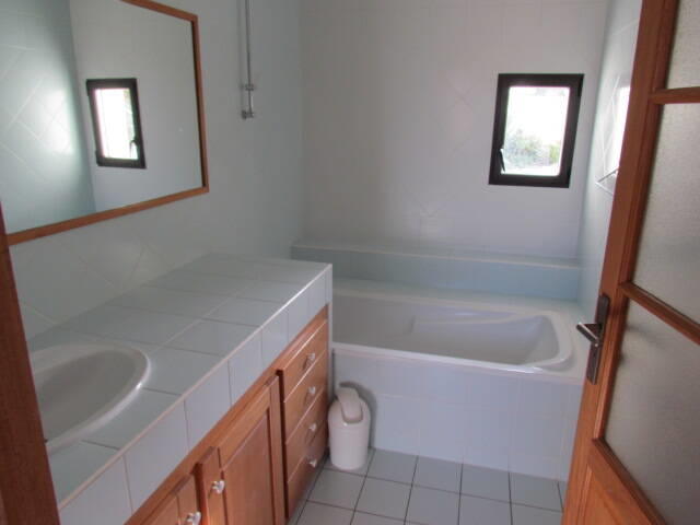 Maison - 205 m² - 10 pièces