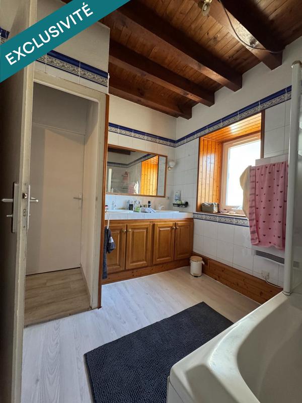 Maison - 180 m² - 8 pièces