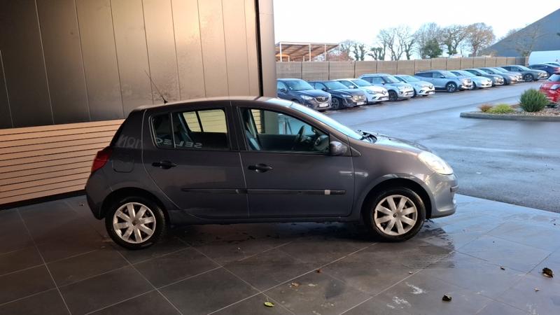 Renault Clio II Campus Dynamique 1.5 dCi 70