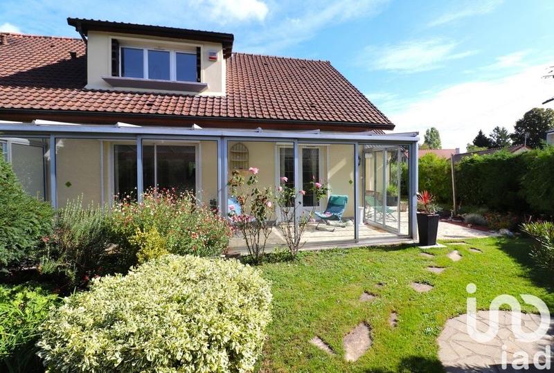 Maison - 180 m² - 8 pièces