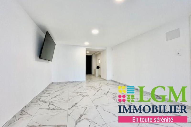 Maison - 243 m² - 9 pièces