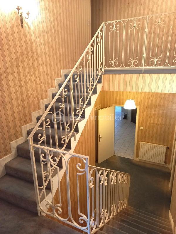 Maison traditionnelle - 316 m² - 11 pièces