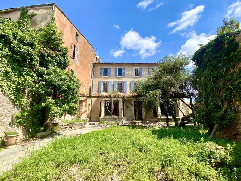 Maison - 400 m² - 20 pièces